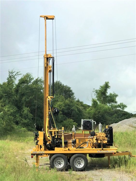 drilling-rig-water-well