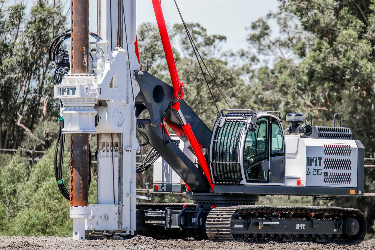 water-well-drilling-rig